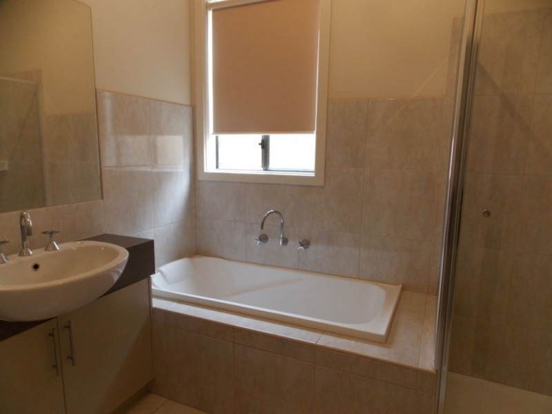 23 Belinda Court, South Morang VIC 3752