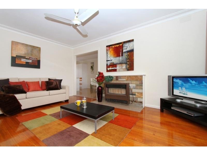 1/120 Mount View Road, Lalor VIC 3075