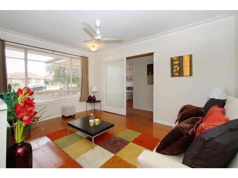 1/120 Mount View Road, Lalor VIC 3075