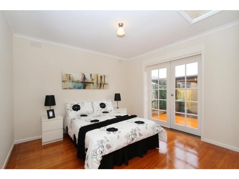 1/120 Mount View Road, Lalor VIC 3075
