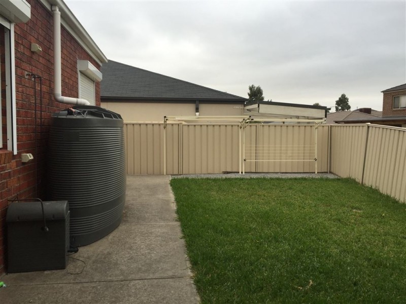 6 Greenfields Drive, Epping VIC 3076