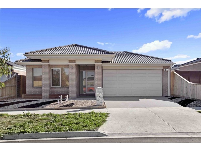 27 Paramount Rise, Wollert VIC 3750