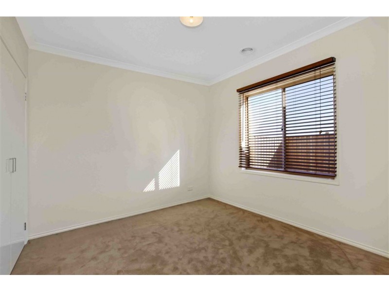 27 Paramount Rise, Wollert VIC 3750