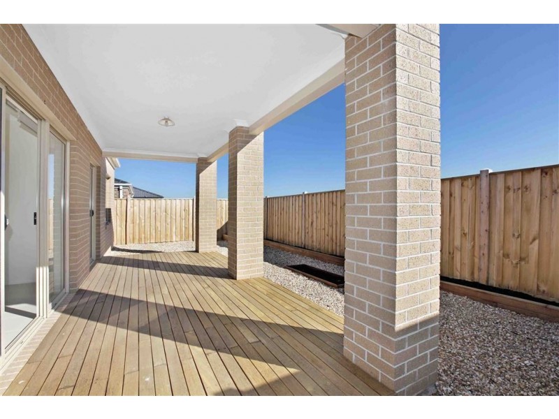 27 Paramount Rise, Wollert VIC 3750