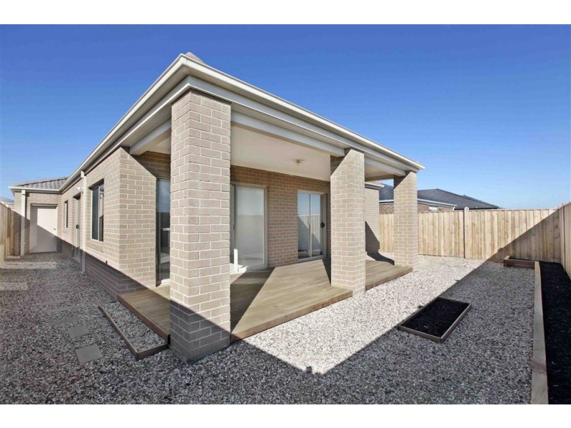 27 Paramount Rise, Wollert VIC 3750