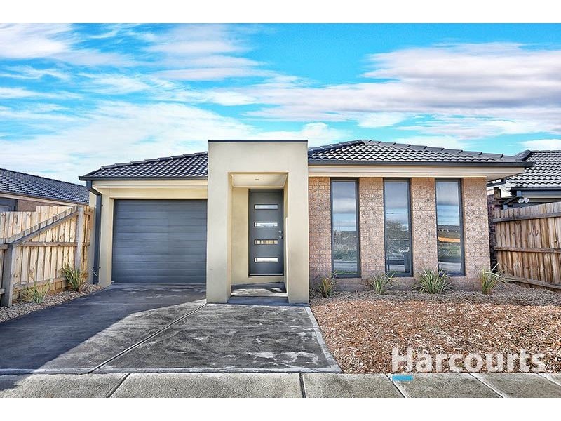8 Branxholme Street, Wollert VIC 3750