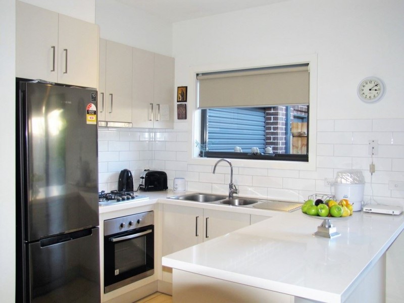 2/35 Barry Street, Reservoir VIC 3073