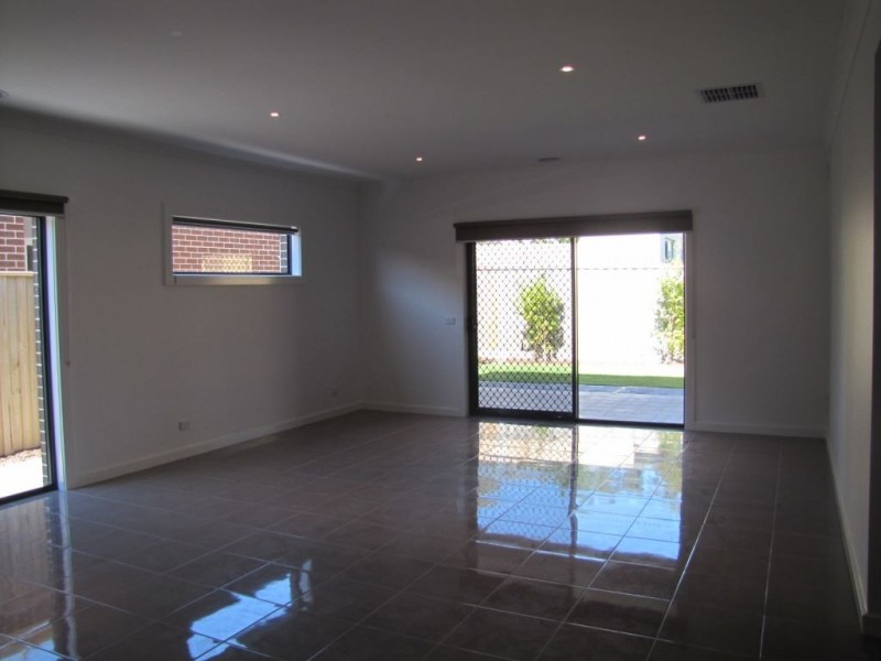 17 Umbria Way, Mernda VIC 3754