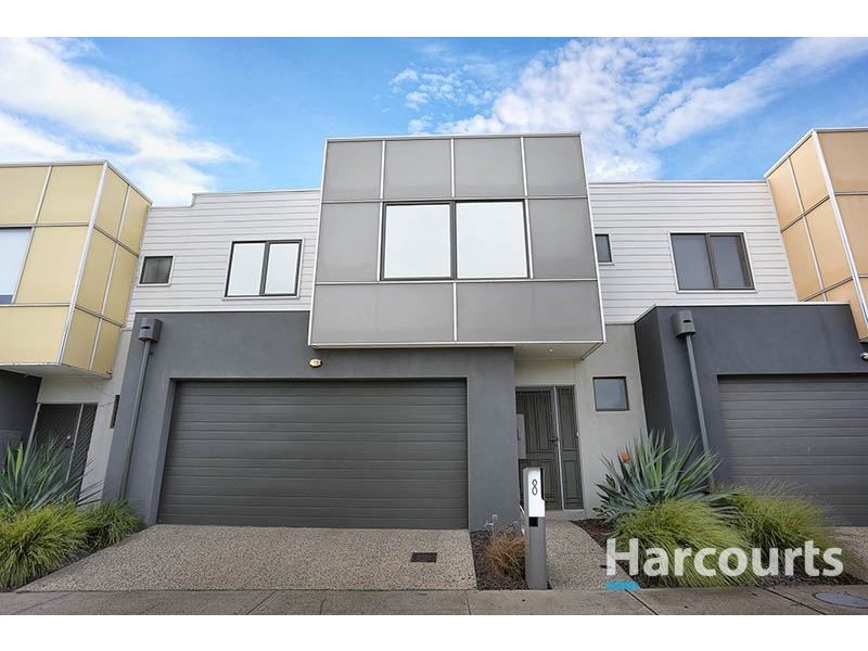 8 Grandstand Way, Wollert VIC 3750