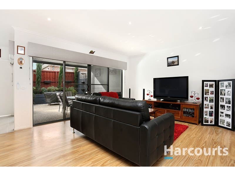 8 Grandstand Way, Wollert VIC 3750