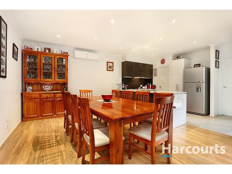 8 Grandstand Way, Wollert VIC 3750
