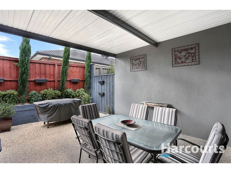 8 Grandstand Way, Wollert VIC 3750