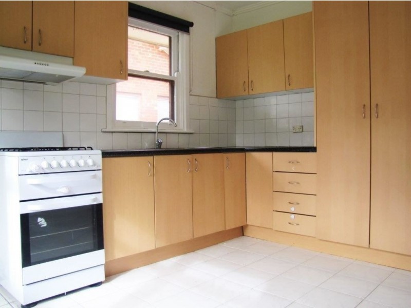 83 Summerhill Road, Reservoir VIC 3073