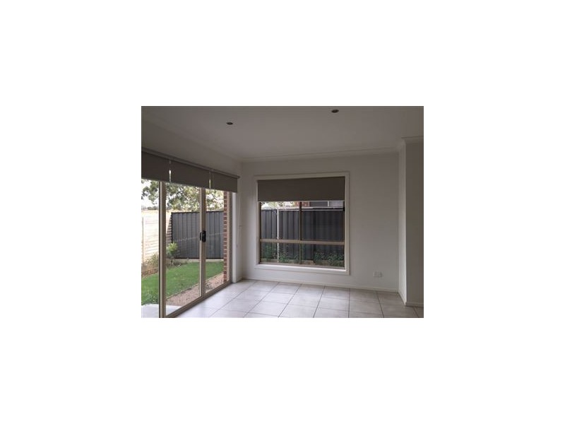 6/24 Ryrie Grove, Wollert VIC 3750