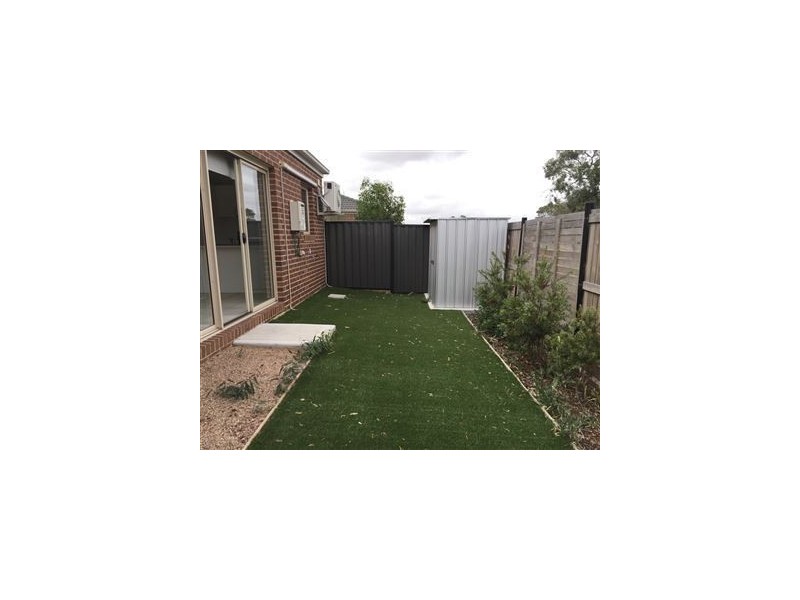 6/24 Ryrie Grove, Wollert VIC 3750