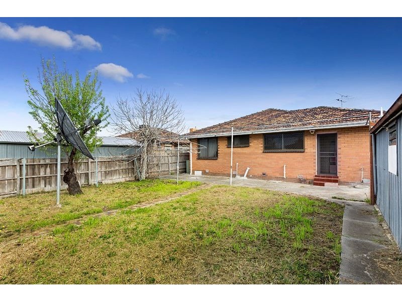 24 Valerie Street, Lalor VIC 3075