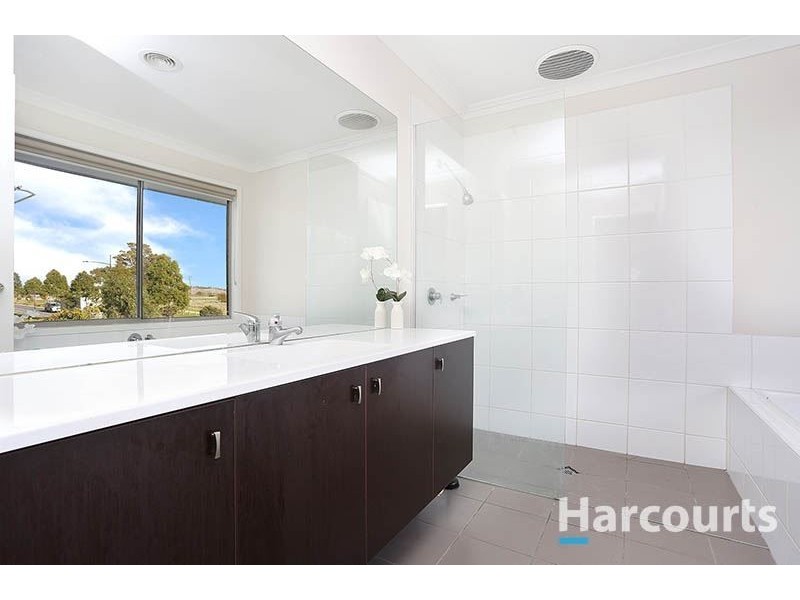 51 Champions Parade, Wollert VIC 3750
