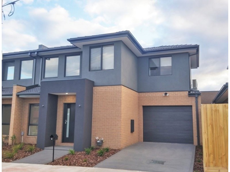 2/57 Rosedale drive, Lalor VIC 3075