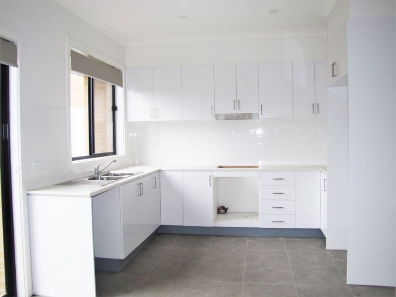 2/57 Rosedale drive, Lalor VIC 3075