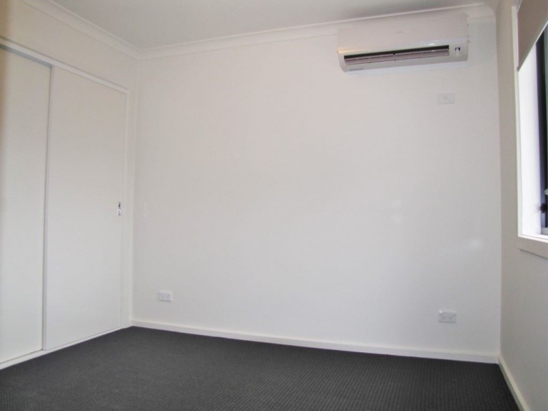 2/57 Rosedale drive, Lalor VIC 3075