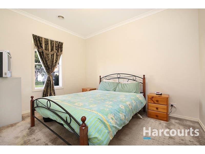 9 Gainsborough Drive, Craigieburn VIC 3064
