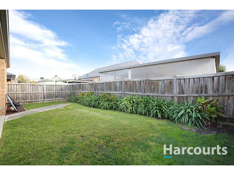 9 Gainsborough Drive, Craigieburn VIC 3064