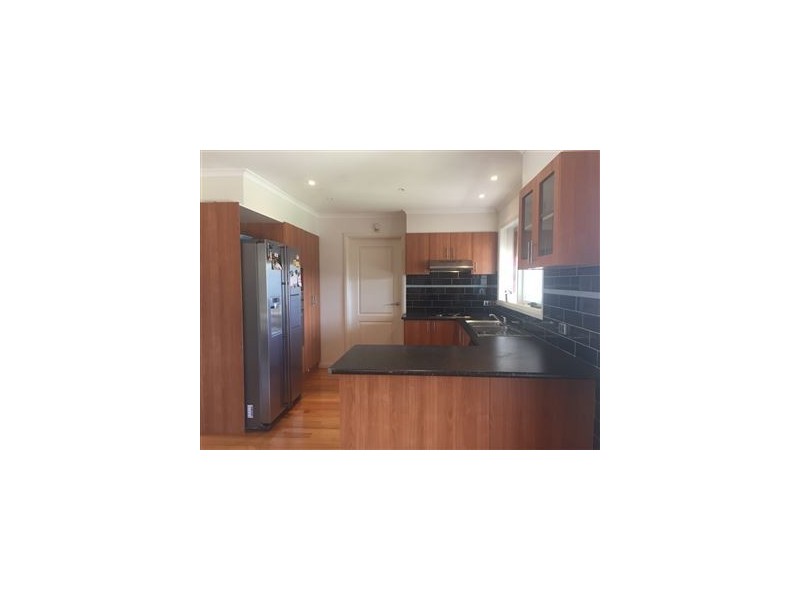 7 Dampier Court, Epping VIC 3076
