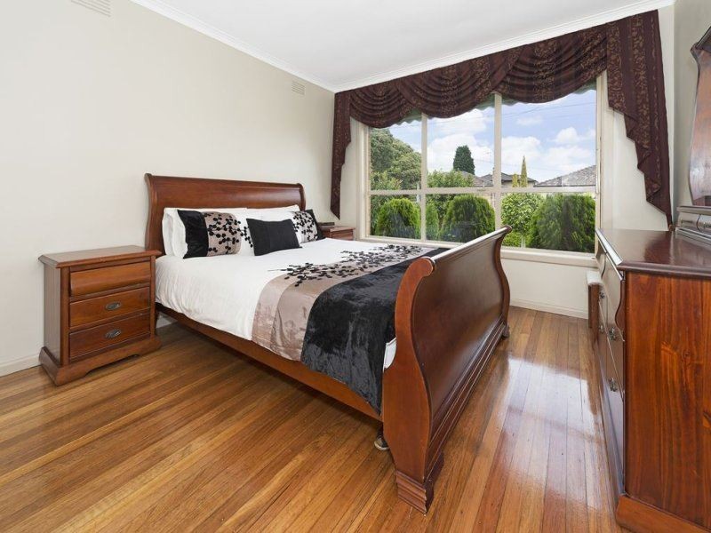 50 Rathcown Road, Reservoir VIC 3073