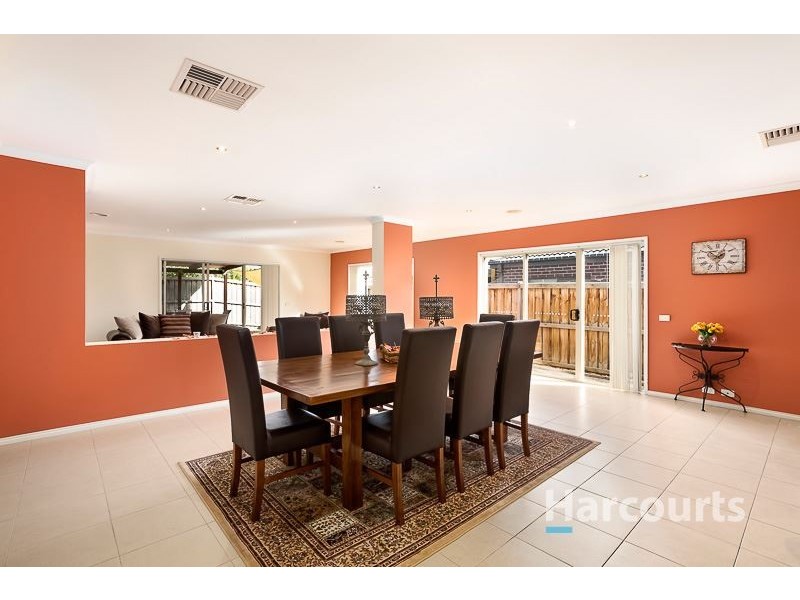 13 Danjera Place, South Morang VIC 3752