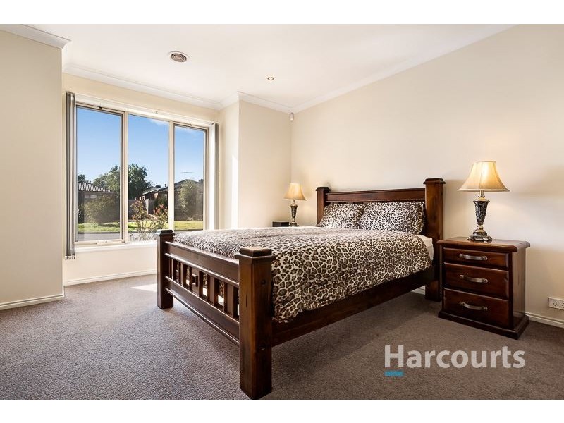 13 Danjera Place, South Morang VIC 3752