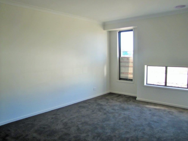 18 Fortitude Drive (Lot 2215), Craigieburn VIC 3064