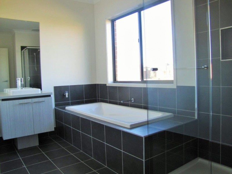 18 Fortitude Drive (Lot 2215), Craigieburn VIC 3064