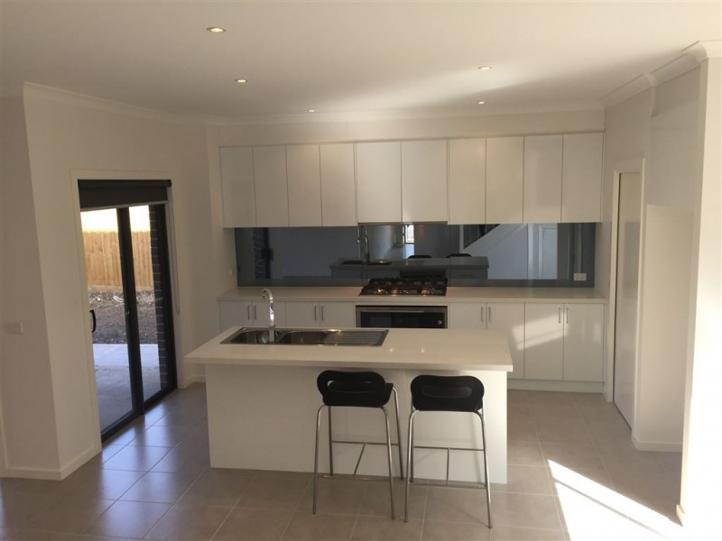 45 Stoke Circuit, Epping VIC 3076