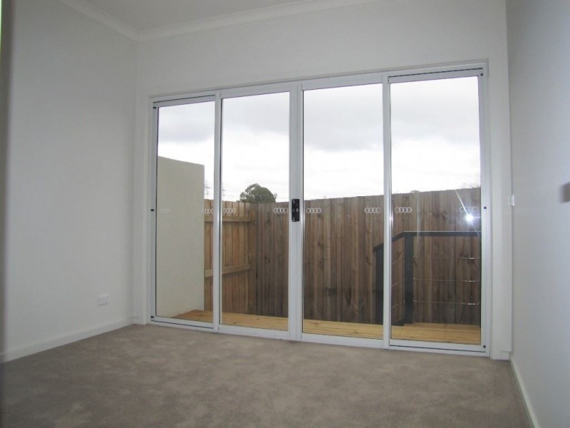 10/3 Old Plenty Road, South Morang VIC 3752