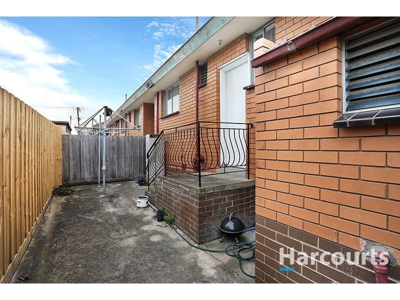 4/27 Allenby Avenue, Reservoir VIC 3073