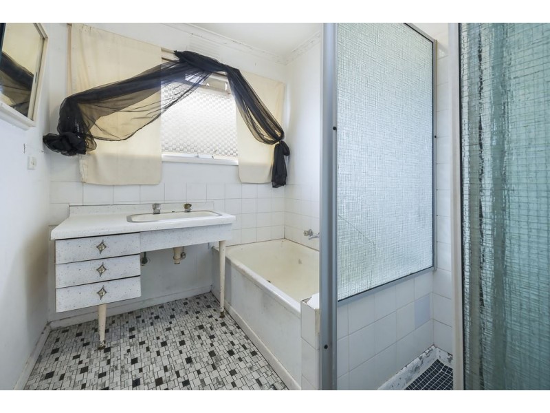 29 Darebin Drive, Thomastown VIC 3074