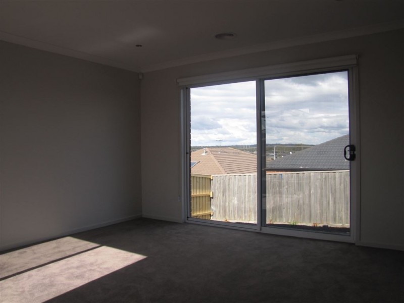 11 Raglan Rise, Doreen VIC 3754