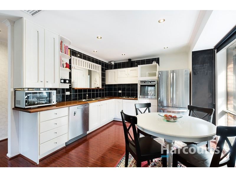 24 Mossman Crescent, Lalor VIC 3075