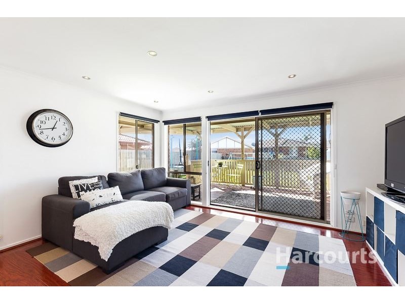 24 Mossman Crescent, Lalor VIC 3075