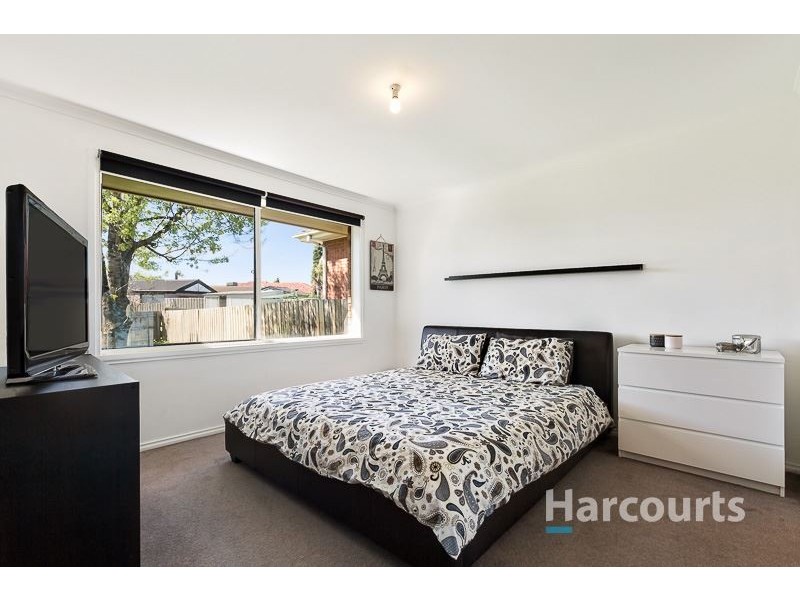 24 Mossman Crescent, Lalor VIC 3075