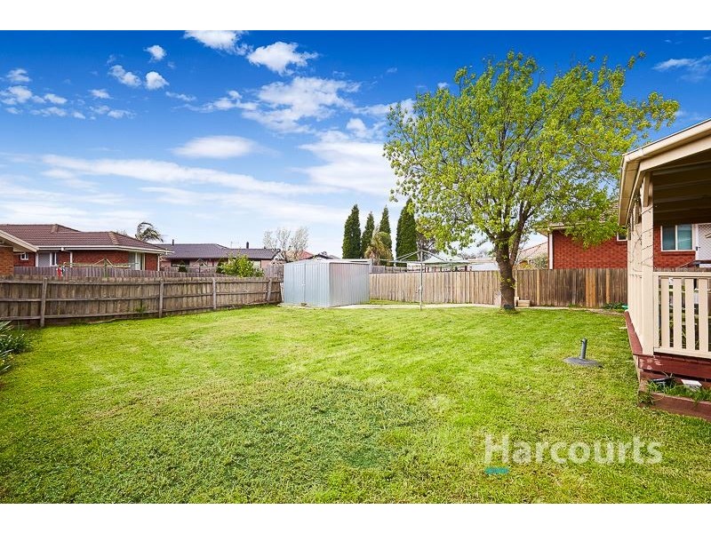 24 Mossman Crescent, Lalor VIC 3075