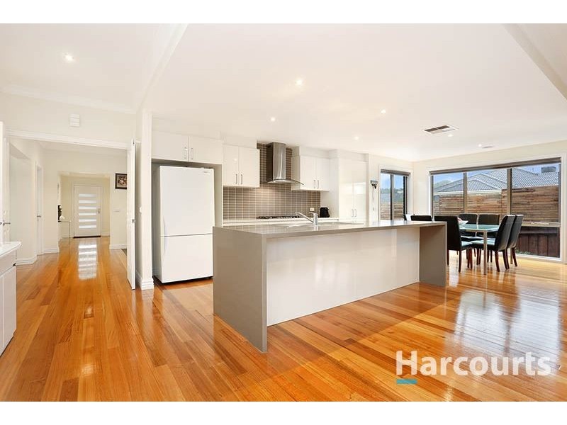 18 Senecio Drive, Doreen VIC 3754