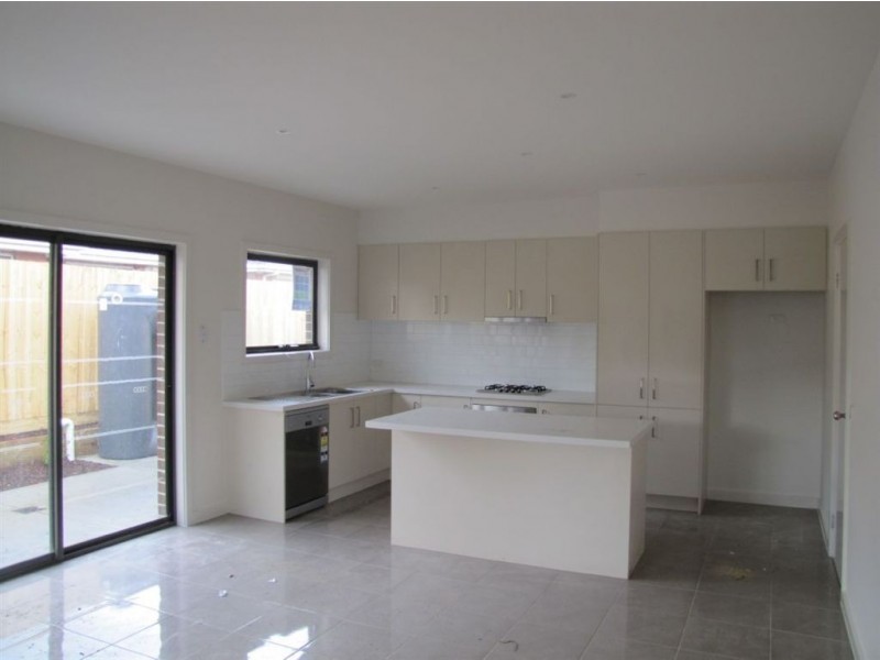 1-4/35 Barry Street, Reservoir VIC 3073