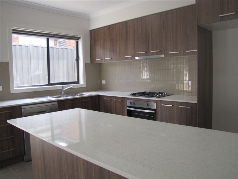 18 Anzac Drive, Epping VIC 3076