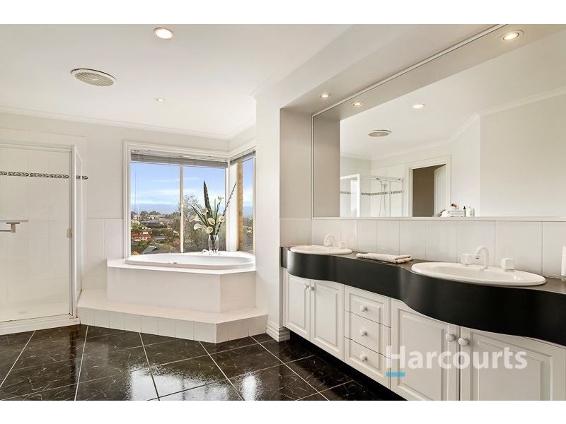 10 Pelican Walk, Whittlesea VIC 3757