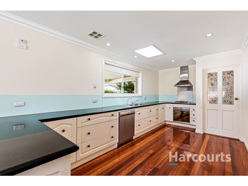 11 Hammond Drive, Epping VIC 3076