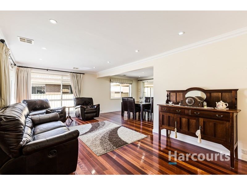 11 Hammond Drive, Epping VIC 3076