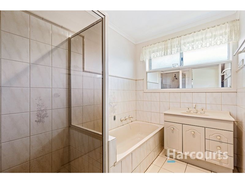 11 Hammond Drive, Epping VIC 3076