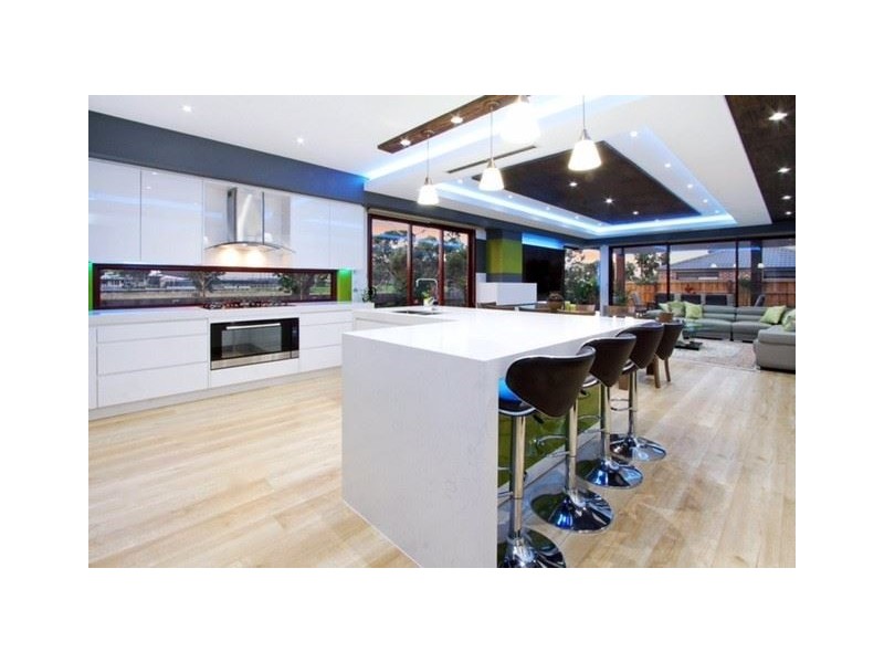 6 Woodforest Street, South Morang VIC 3752