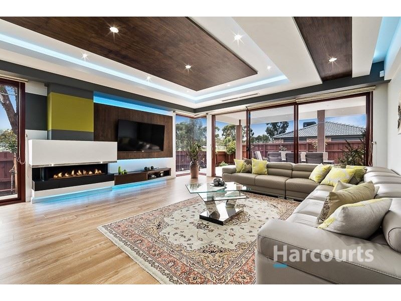 6 Woodforest Street, South Morang VIC 3752